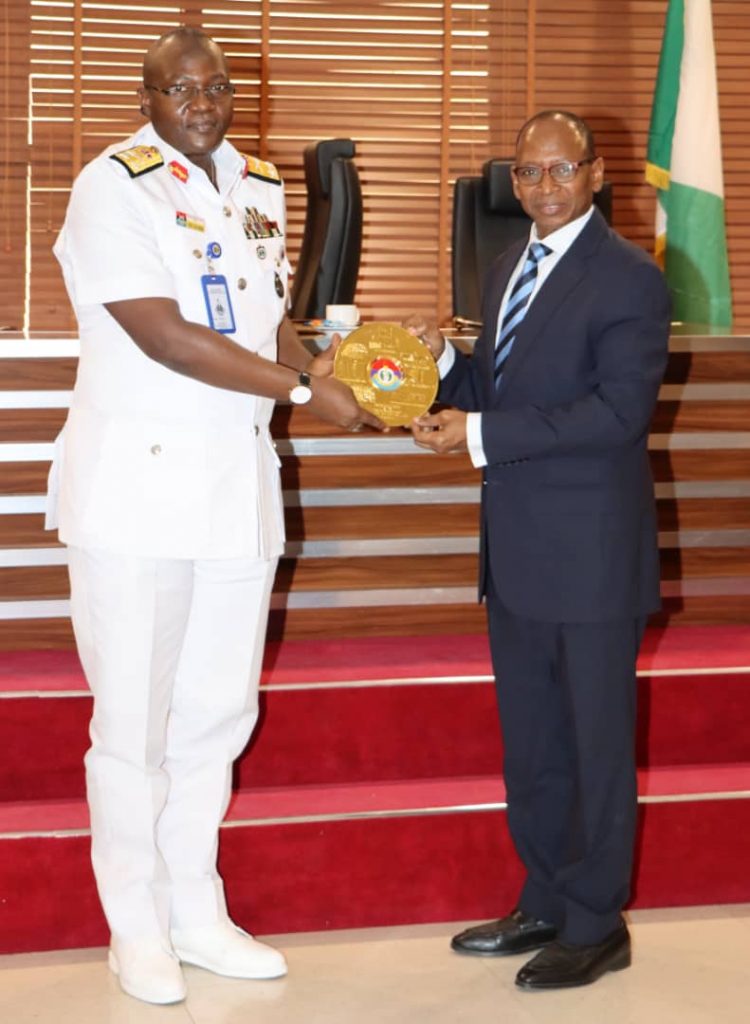 AGF Ahmed Idris with Commandant NDC
