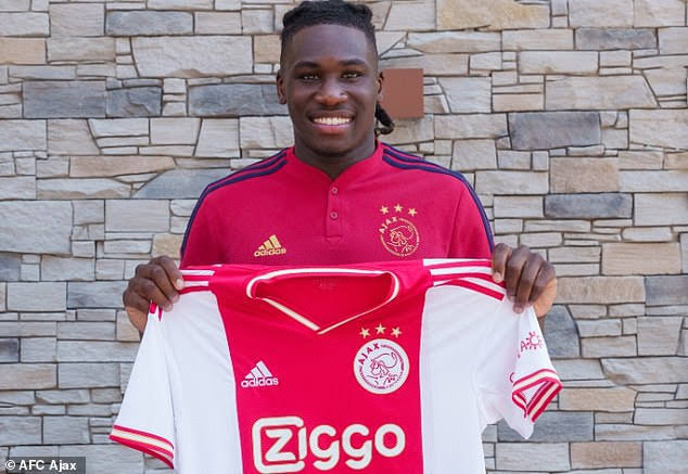 Bassey Signs for Ajax
