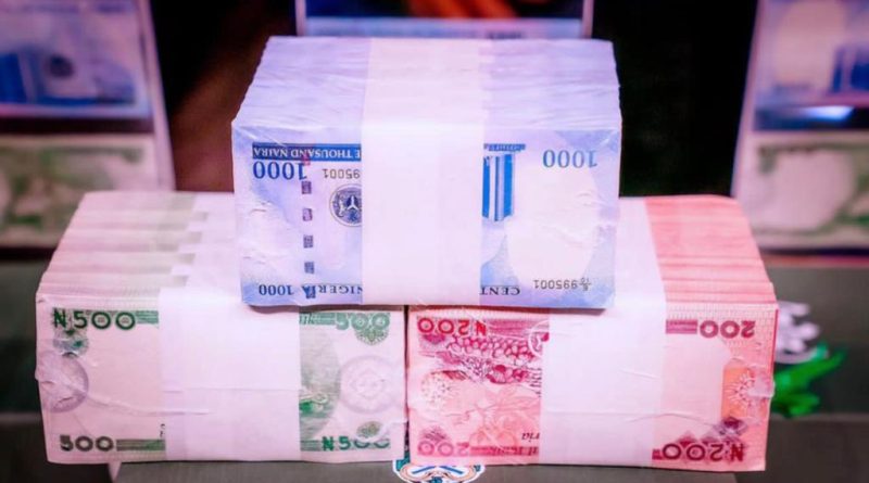 BREAKING: Buhari Unveils Redesigned Naira Notes