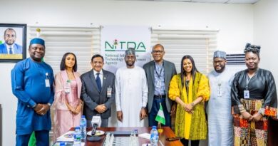 Group photo of DG NITDA Kashifu Inuwa CCIE (5th right) with the CEO village, Sunil Santanam (3rd left) alongside members of staff of both organisations