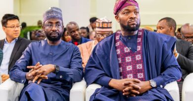 HM, FMCIDE, Dr. Bosun Tijani (right) alongside the DG NITDA, Kashifu Inuwa CCIE (left) at the National AI Strategy workshop