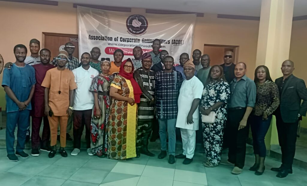Group photograph of the members of Association of Corporate Online Editors