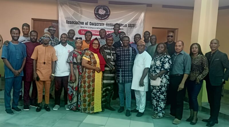 Group photograph of the members of Association of Corporate Online Editors