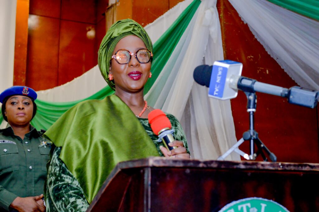Kwara First Lady Launches RHI’s ₦50m Grant For 1000 Petty Traders