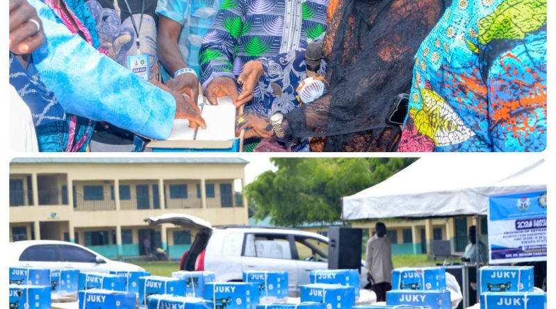 Again, Sen. Oloriegbe Gives Back to Community, Empowers 250 in Kwara