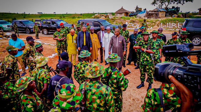 Insecurity: Badaru Visits Military Formations in Kaduna, Hails Troops' Efforts