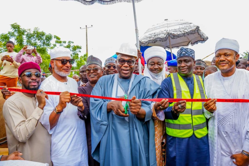Gov Abdulrazaq Flags off 209.77km Road in Kwara