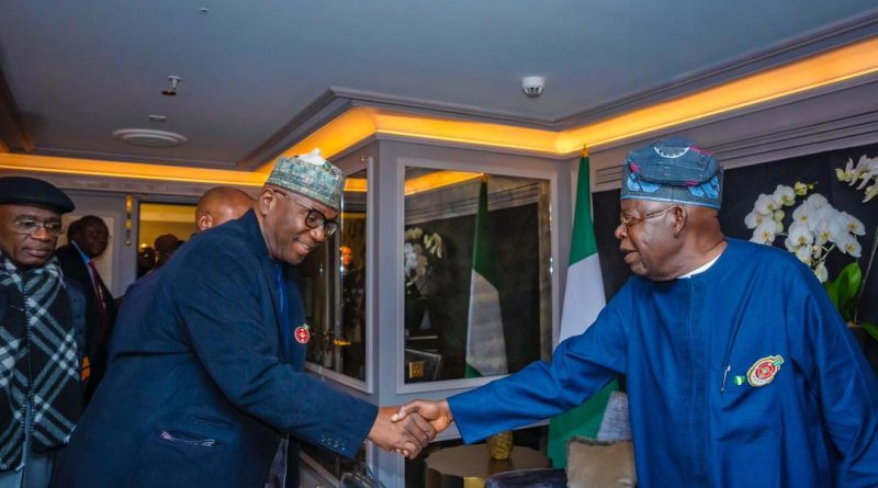 Gov. AbdulRahman AbdulRazaq of Kwara State in a handshake with President Bola Ahmed Tinubu