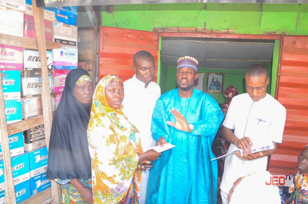 Ajia Memorial Foundation Empowers 200 Widows with Cash Gift in Ilorin